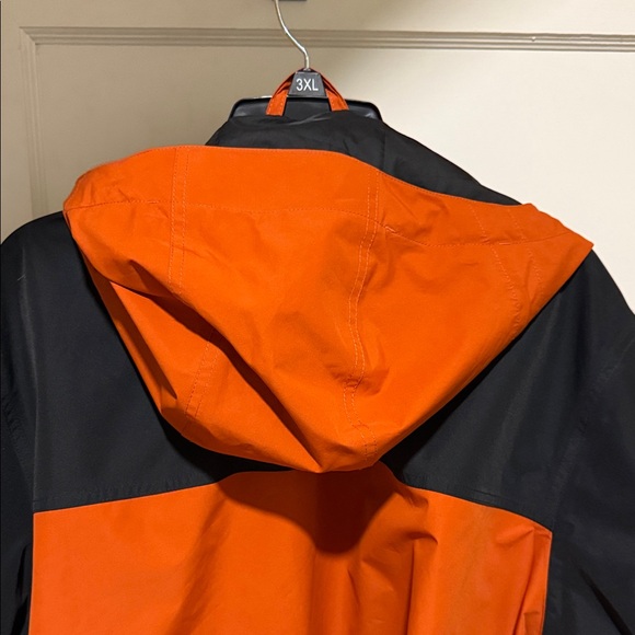 Eddie Bauer Men's XXL Orange and Black Ski Jacket - Picture 9 of 9